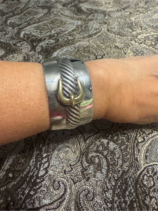 David Yurman Jewelry - David Yurman wide cuff with 18k Buckle Rare 😳❤️